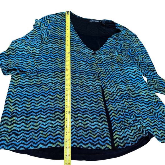 Cm Shapes Top Women's Layered Button Front Plus Relaxed Blue Black Chevron 4XL - Picture 6 of 6